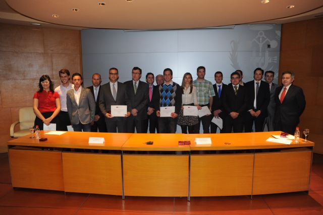 El Consejero José Ballesta y el presidente del COGITI José Antonio Galdón dan la bienvenida a un centenar de nuevos ingenieros técnicos industriales - 1, Foto 1