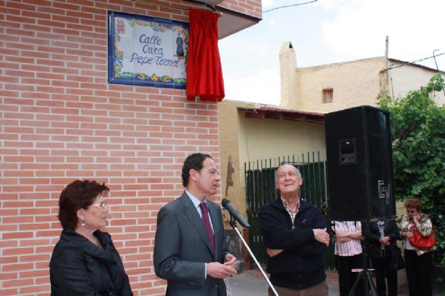 Una calle del Barrio del Progreso lleva desde hoy el nombre Cura Pepe Tornel - 1, Foto 1