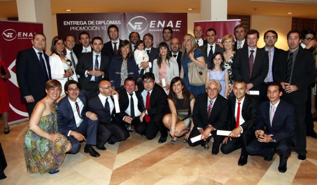 Más de 230 alumnos de ENAE Business School reciben sus diplomas - 2, Foto 2