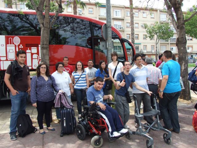 84 personas con discapacidad intelectual de asociaciones de FEAPS Región de Murcia participan mañana en unas oposiciones del Estado en Madrid - 1, Foto 1