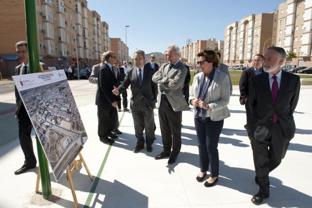 Los vecinos de la Urba y Nueva Cartagena estrenan zona de ocio sobre la rambla - 4, Foto 4