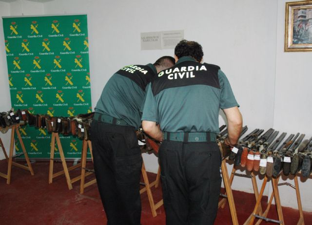 La Guardia Civil de Murcia celebra la exposición - subasta de armas correspondiente al año 2012 - 1, Foto 1