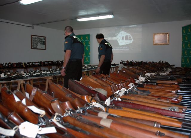 La Guardia Civil de Murcia celebra la exposición - subasta de armas correspondiente al año 2012 - 4, Foto 4