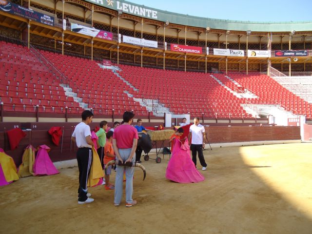 Pepín Liria imparte su primera clase a los alumnos de la Escuela de Tauromaquia de la Región Murcia - 3, Foto 3