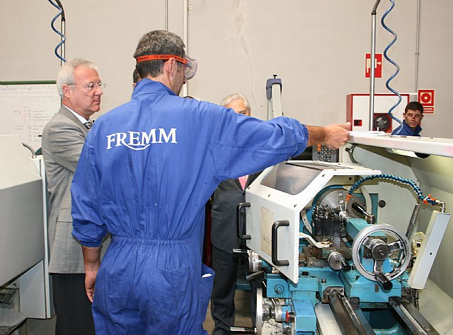 Valcárcel resalta la gran apuesta de la Federación Regional del Metal por la formación continúa de los trabajadores del sector - 1, Foto 1