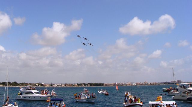 Fieles y pescadores honran a la Estrella de los mares en una romería por tierra y mar - 4, Foto 4