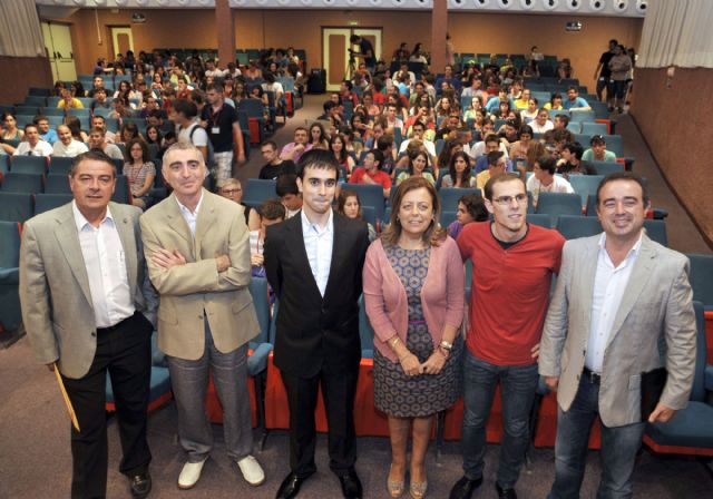 Más de 200 estudiantes se reúnen en la Universidad de Murcia dentro del Encuentro Nacional de Matemáticas - 2, Foto 2