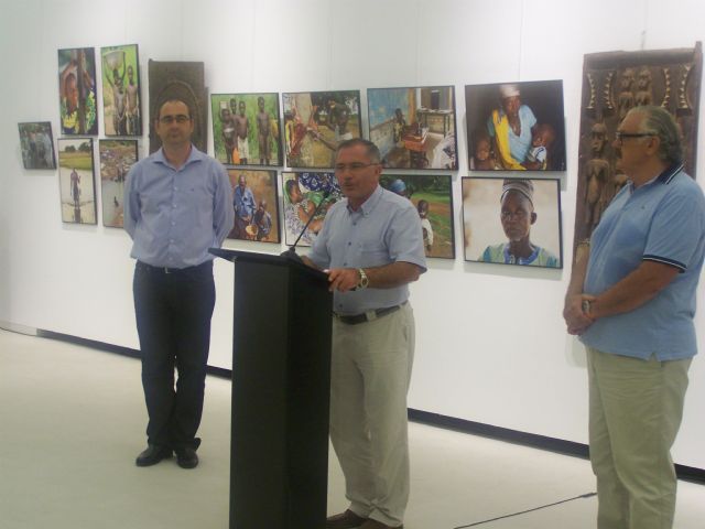 La asociación “Chambbáa” muestra en Águilas una exposición fotográfica sobre el trabajo que desarrolla en África - 2, Foto 2