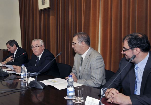 Un libro de profesores de la Universidad de Murcia aborda los derechos de las víctimas en España - 3, Foto 3