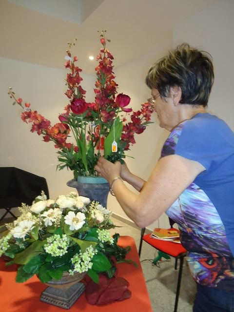 Entre Nosotras comienza con una jornada práctica sobre cuidados de las plantas y decoración floral - 2, Foto 2