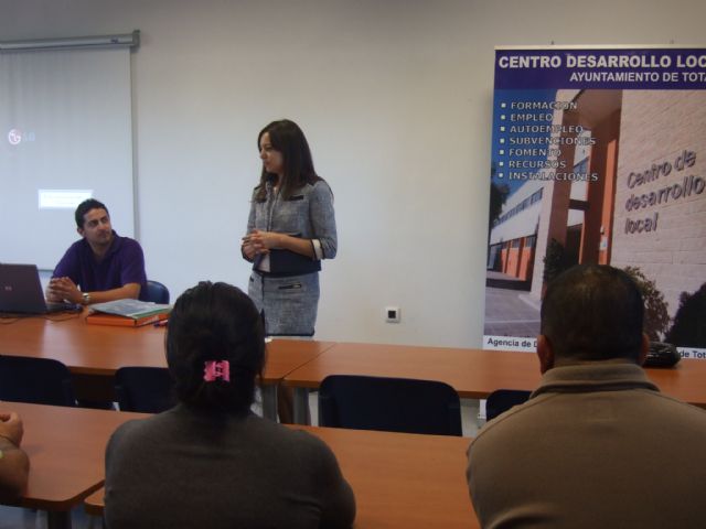 Una decena de personas participan en el curso plaguicidas de uso ganadero - 2, Foto 2