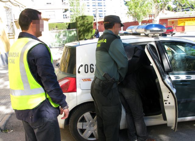 La Guardia Civil detiene a una persona por estafar con el timo del negativo - 3, Foto 3
