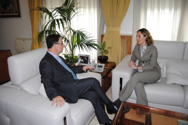 Bascuñana se reúne con la delegada del Gobierno contra la Violencia de Género, Blanca Hernández - 1, Foto 1