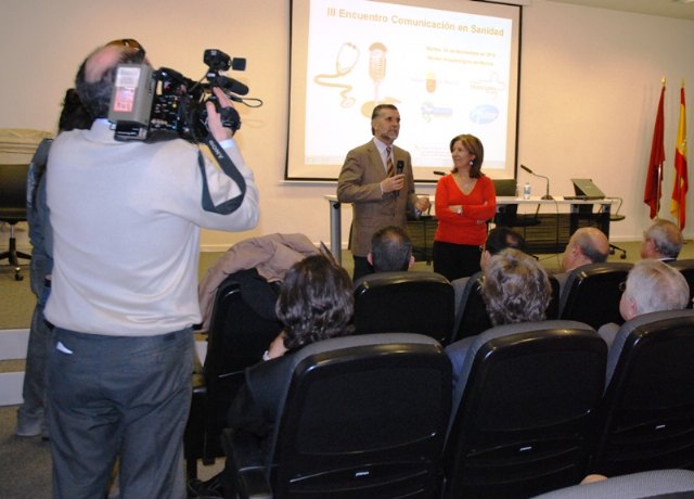 Más de 100 profesionales participan en el III Encuentro ´Comunicación en Sanidad´ - 2, Foto 2