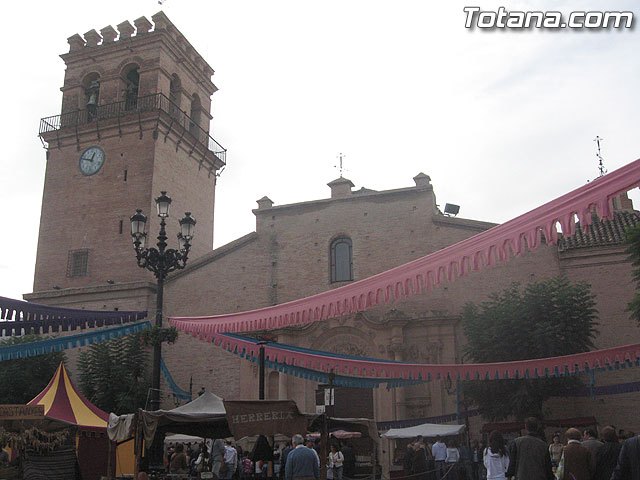 El Mercado Medieval abre hoy el programa de actividades organizadas con motivo de las fiestas patronales de Santa Eulalia´2012, Foto 1
