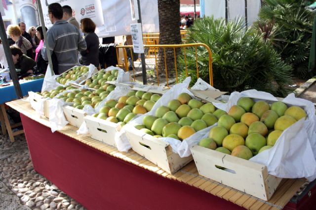 60 puestos y multitud de visitantes se congregan en el mercadillo artesanal 'Sabores del Otoño' - 4, Foto 4