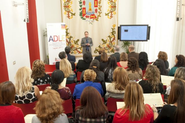 El Ayuntamiento se centra en la formación como clave para encontrar trabajo - 3, Foto 3