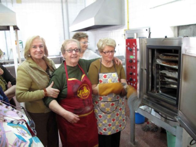 El Taller de la Abuela elabora dulces típicos de Navidad - 1, Foto 1