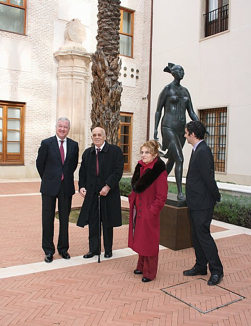 El escultor José Carrilero dona una obra al patrimonio artístico de la Comunidad Autónoma - 1, Foto 1