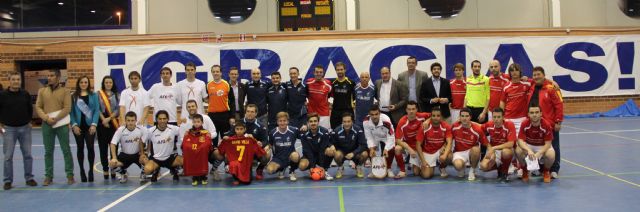 La AFE gana el Triangular Solidario de Fútbol Sala disputado entre jugadores profesionales y jugadores del Club Deportivo Lumbreras - 1, Foto 1