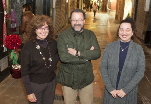 Adornos artesanales, protagonistas de la calle San Fernando - 3, Foto 3