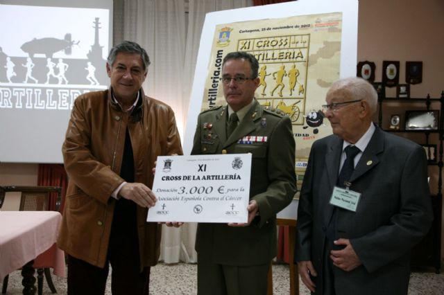 El Cross de la Artillería entrega 3.000 euros a la Asociación contra el Cáncer - 1, Foto 1