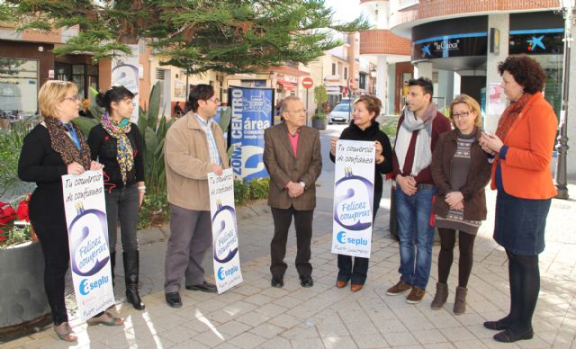 El Ayuntamiento y ASEPLU ponen en marcha una campaña para fomentar el comercio local en Navidad - 1, Foto 1