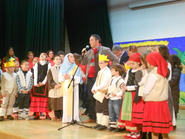 Más de 60 niños y niñas de Puente Tocinos participan en el V Taller-Ludoteca organizado por la Asociación Amigos del Belén - 1, Foto 1