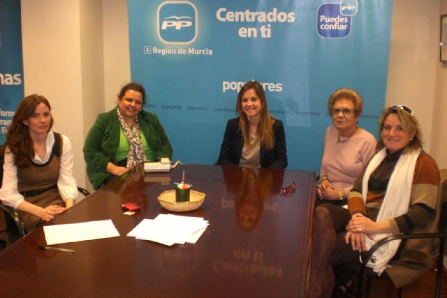 Ana Guijarro, madrina de un proyecto para el apadrinamiento de niños de familias vulnerables en la Región - 1, Foto 1