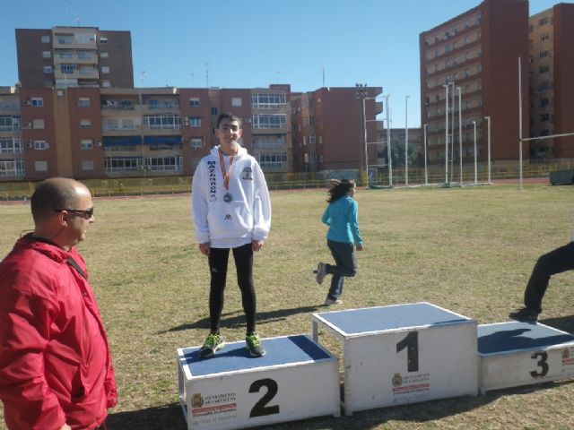 Álvaro Carreño campeón de lanzamiento de peso alevín en el campeonato regional de pista cubierta - 4, Foto 4