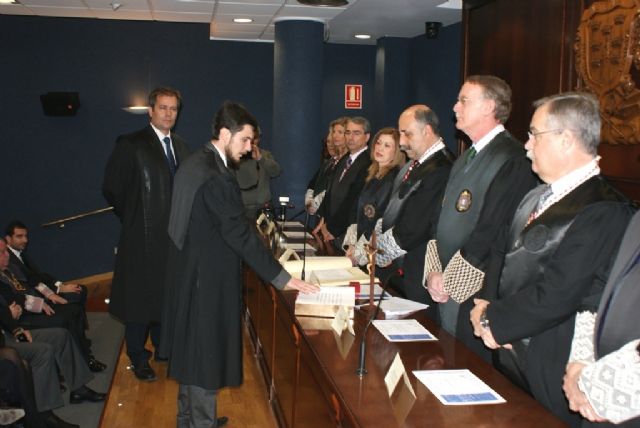 El Colegio de Abogados de Murcia homenajea a los letrados con más de 20 años de pertenencia en el Turno de Oficio - 3, Foto 3