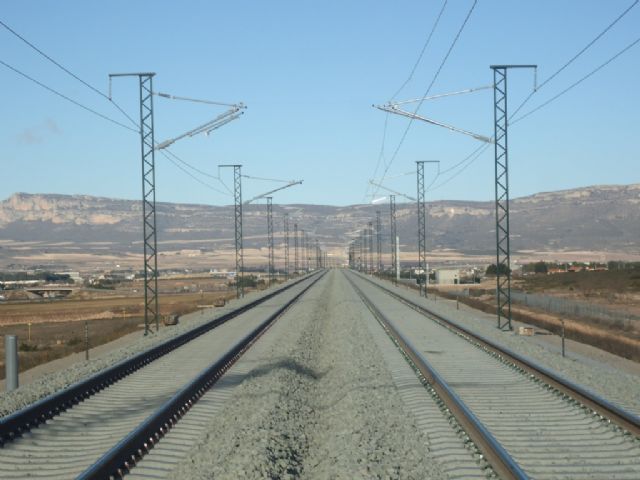 Adif finaliza el montaje de vía en el tramo Almansa-Caudete/La Encina - 1, Foto 1