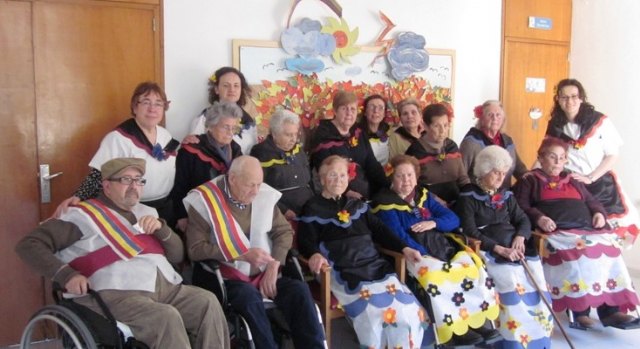 Personas mayores de toda la Región participan durante el mes de febrero en actividades relacionadas con el Carnaval y San Valentín - 1, Foto 1