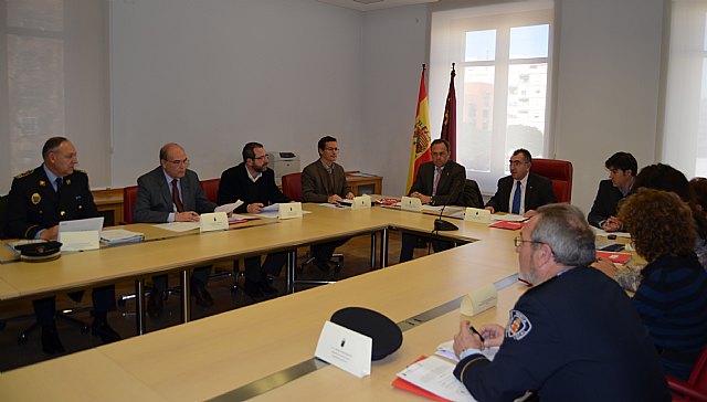 La Escuela Regional de Policías Locales impartirá 1.500 horas de formación especializada para mejorar la intervención policial - 1, Foto 1