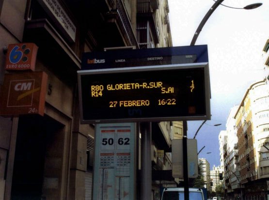 Latbus denuncia que los paneles informativos de la concesión municipal en Gran Vía invalidan la información de la autonómica - 1, Foto 1