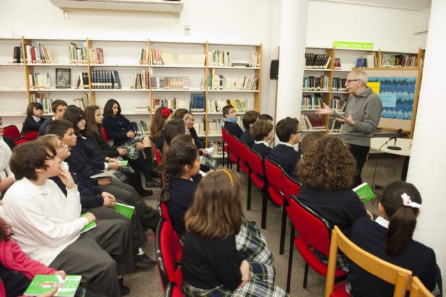 Enric Lluch defiende que el humor y el estudio de la historia pueden ir de la mano - 5, Foto 5