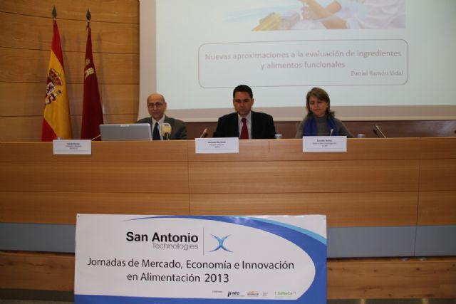 ´Jornadas de mercado, economía e innovación en alimentación 2013´ (SAT UCAM) - 1, Foto 1