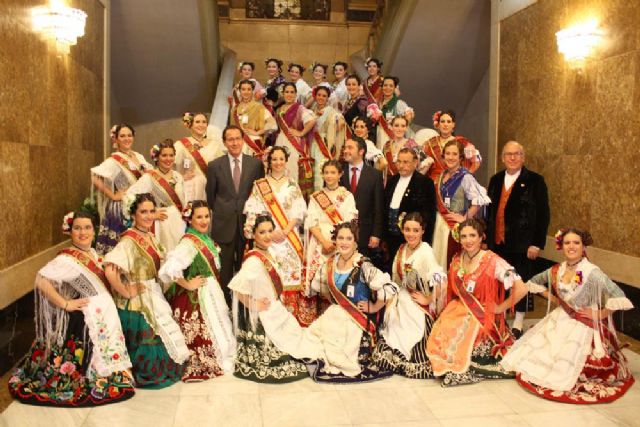 El Alcalde preside la recepción a las candidatas infantiles y mayores a Reina de la Huerta - 2, Foto 2