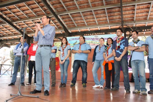 El Alcalde Cámara acompaña a los scouts en la inauguración del festival de la canción que este año coincide con su centenario - 2, Foto 2