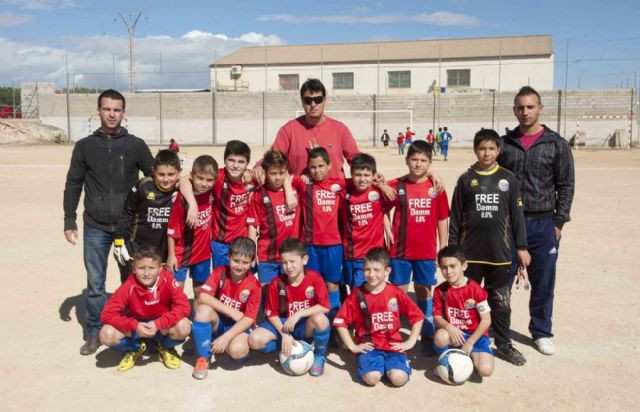 Los equipos biberones se divierten jugando al fútbol - 2, Foto 2