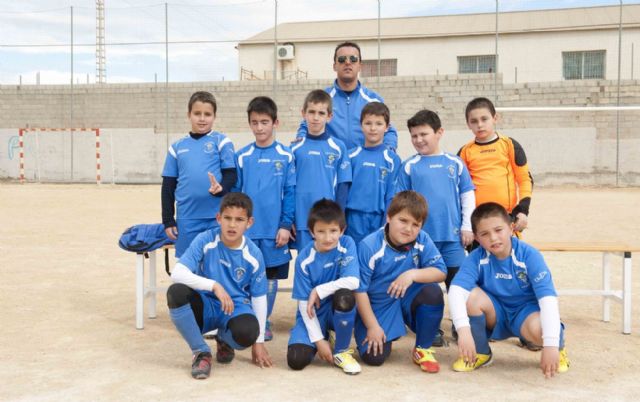 Los equipos biberones se divierten jugando al fútbol - 4, Foto 4