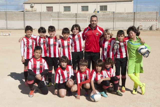 Los equipos biberones se divierten jugando al fútbol - 5, Foto 5