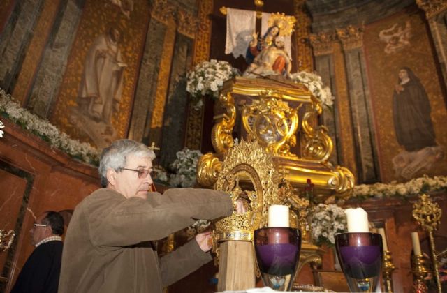 La Virgen de la Caridad vuelve a lucir sus mejores galas durante la novena - 1, Foto 1