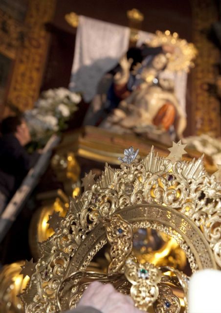 La Virgen de la Caridad vuelve a lucir sus mejores galas durante la novena - 2, Foto 2