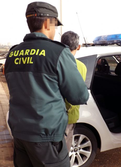 La Guardia Civil detiene a tres personas por robar en más de medio centenar de viviendas del Mar Menor - 2, Foto 2