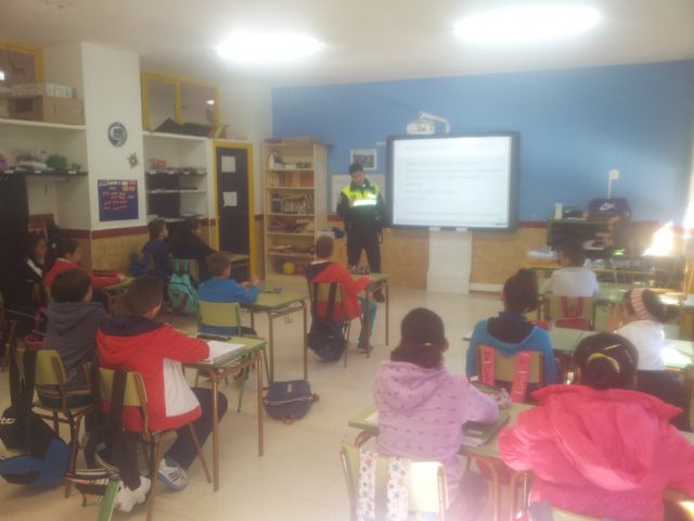 La Policía Local de Alguazas imparte clases de educación vial - 1, Foto 1