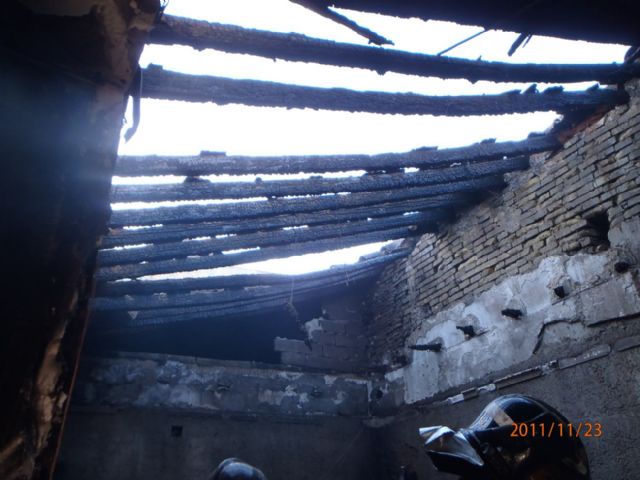 Arde una tienda de golosinas en Pozo Estrecho - 1, Foto 1