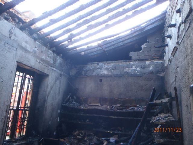 Arde una tienda de golosinas en Pozo Estrecho - 5, Foto 5