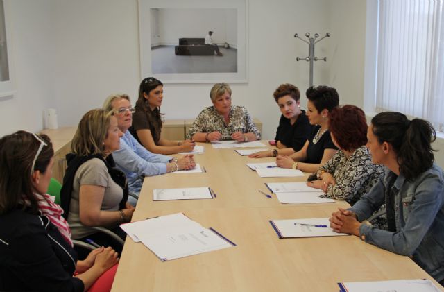 Se constituye la nueva asociación de Mujeres Empresarias y Emprendedoras en Puerto Lumbreras - 1, Foto 1