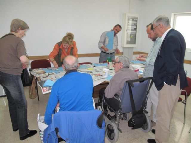 Enfermos de Parkinson aprenden a pintar sobre tabla - 1, Foto 1